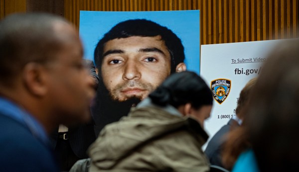 White House: US awarded diversity visas to five accused terrorists