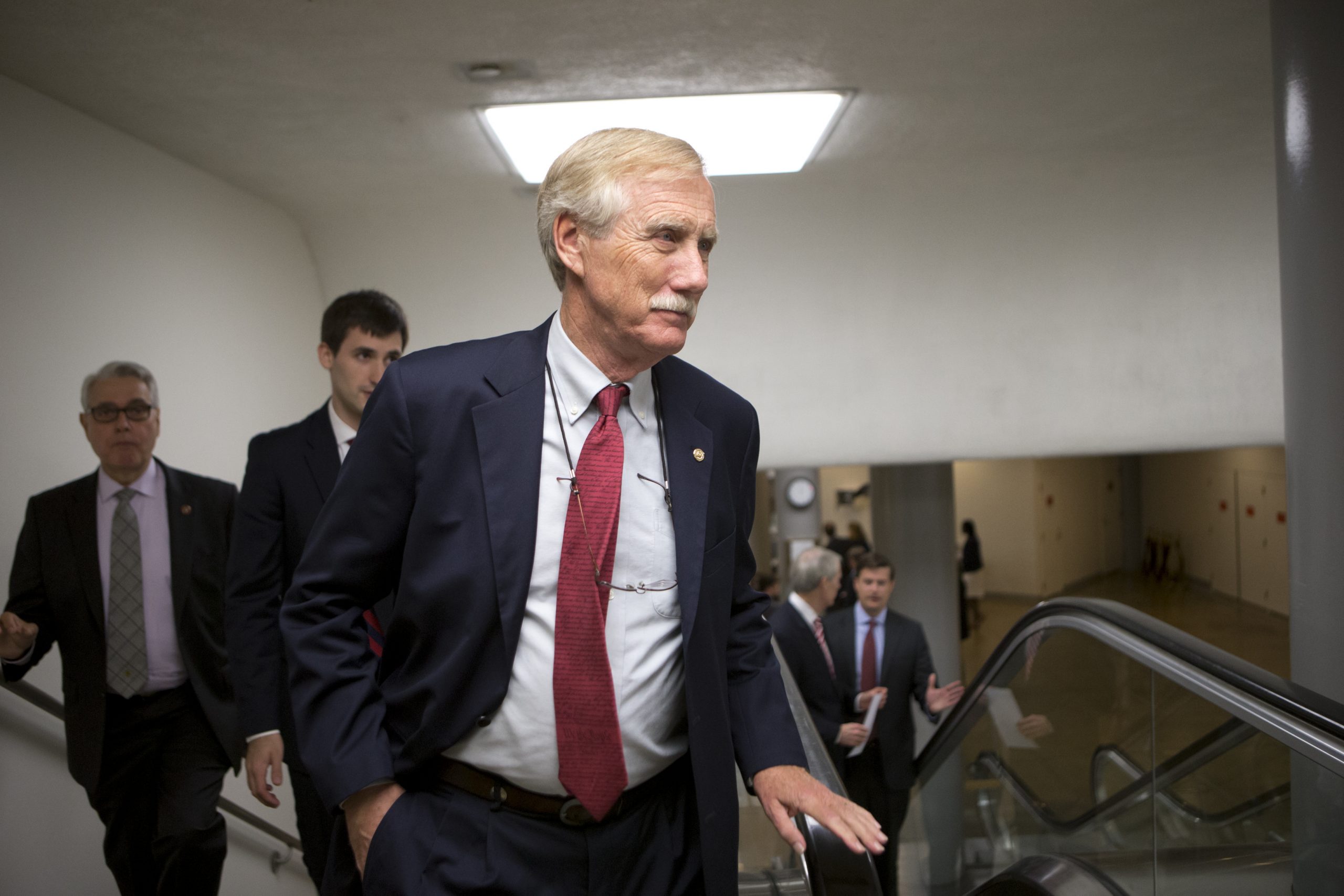 After voting ‘no’ on Paycheck Fairness Act, Angus King says bill would hurt businesses