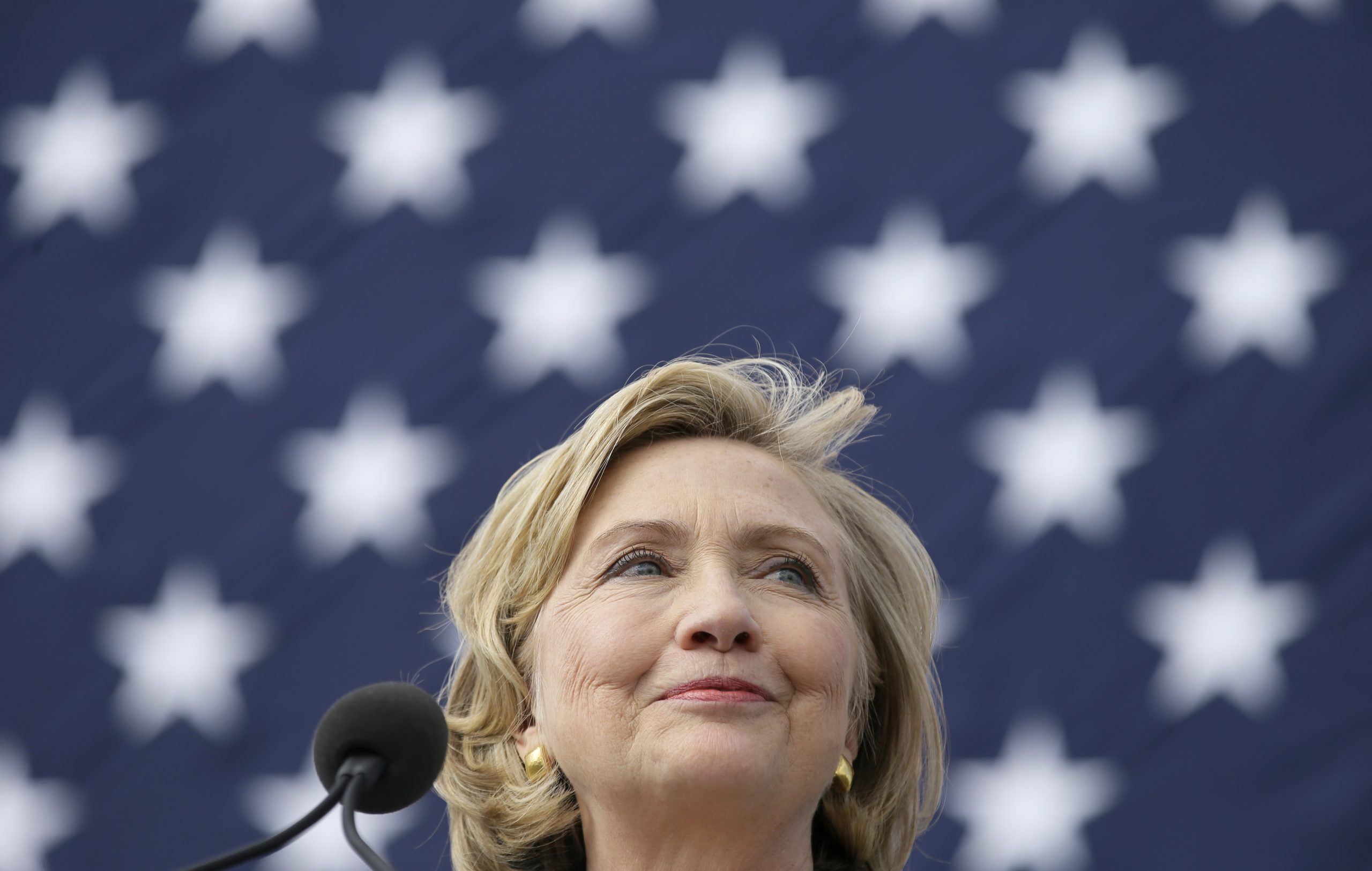 Hillary Clinton on road trip to Iowa