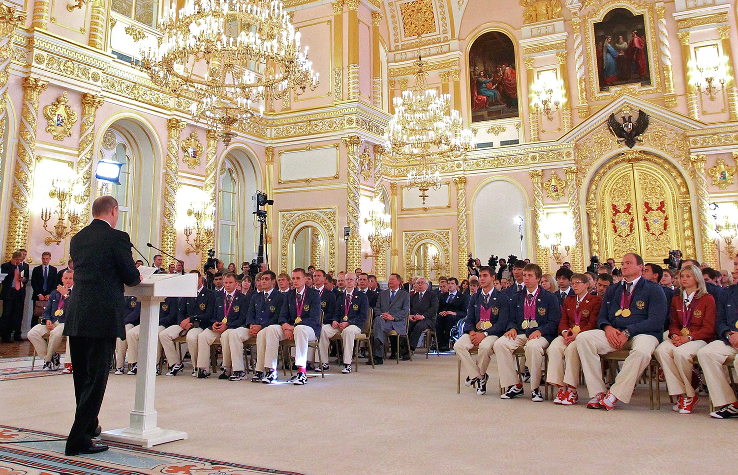 Russian paralympians banned from Rio