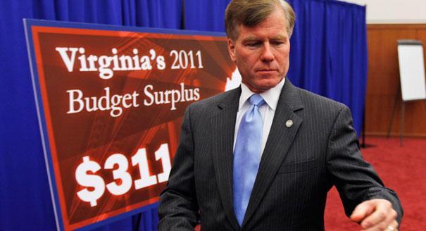 Two governors with diverging political fortunes