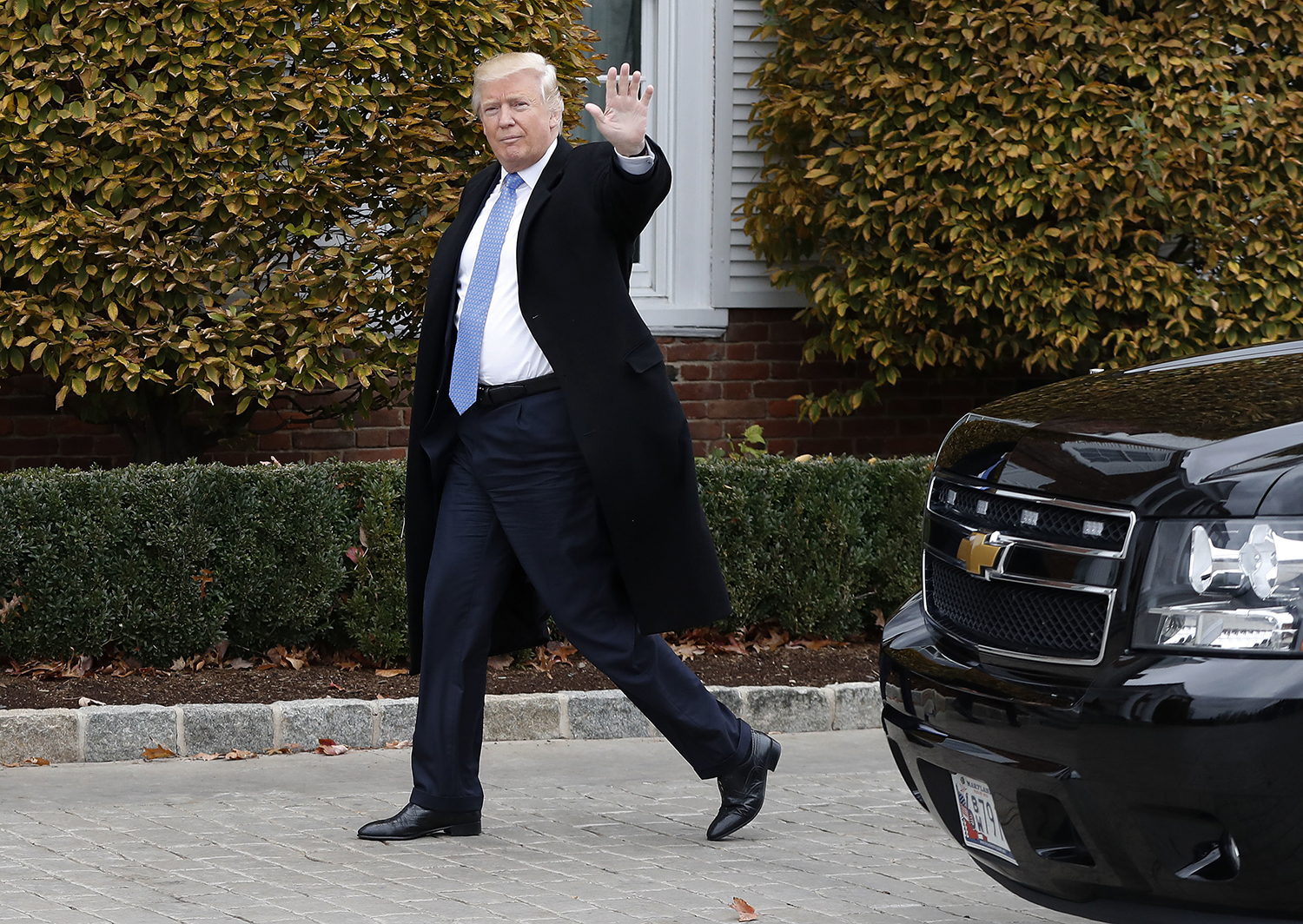 Trump: I could ‘in theory’ run my business from White House ‘perfectly’