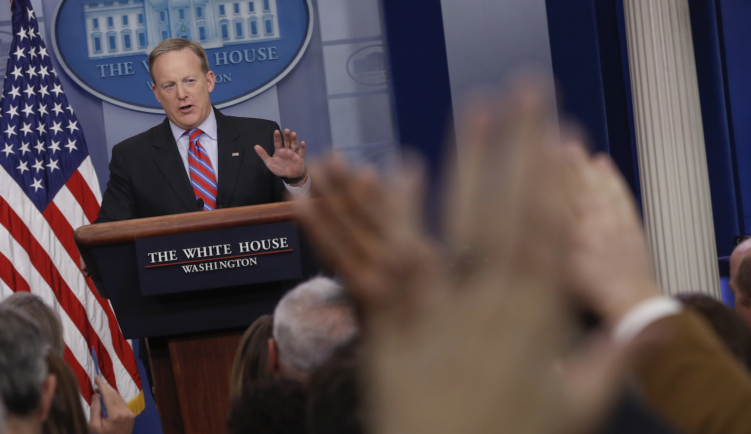 Sean Spicer: ‘Crickets’ from the media when lawmakers deny Russia ties