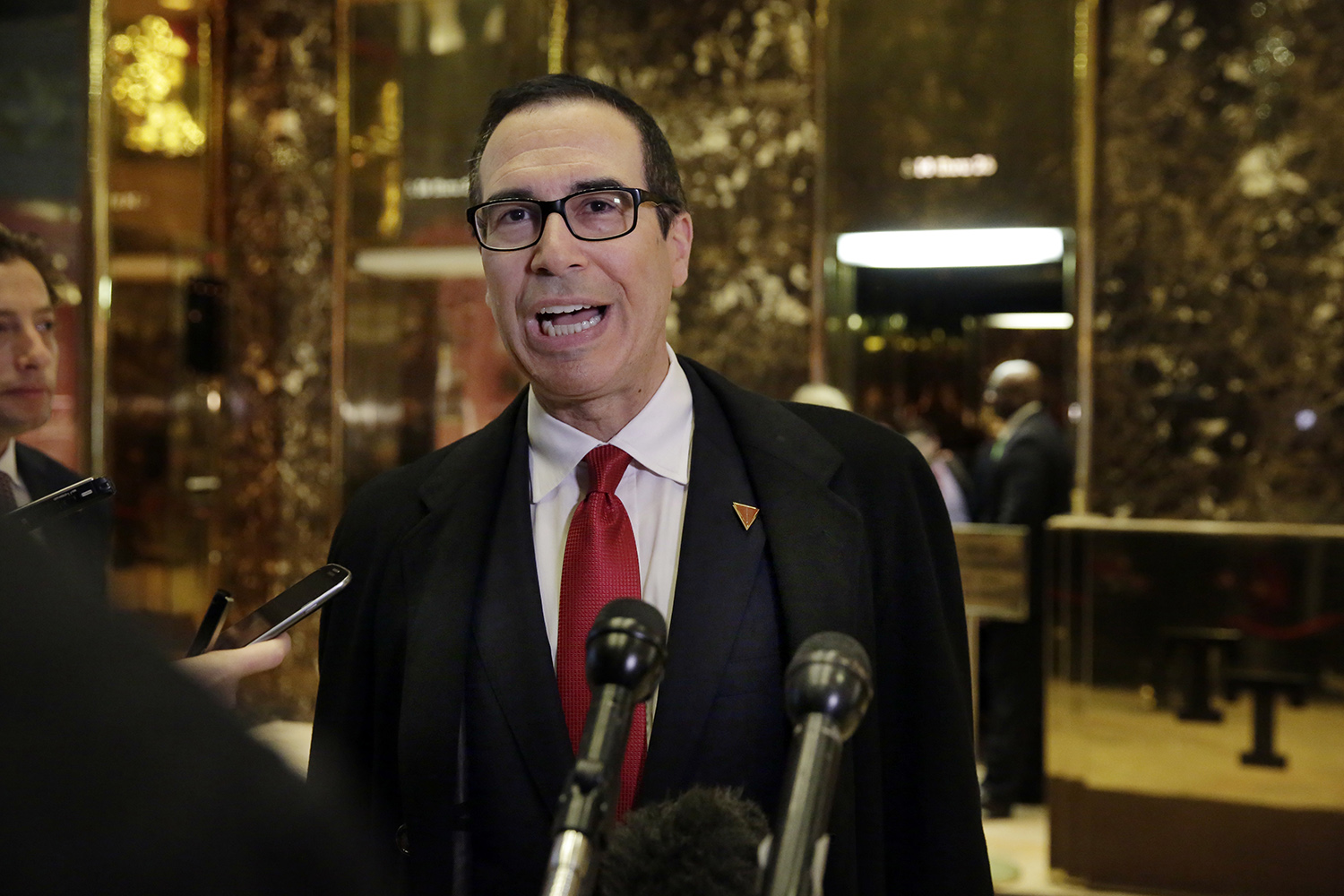 Democrats want families foreclosed on by Mnuchin’s bank to testify at confirmation