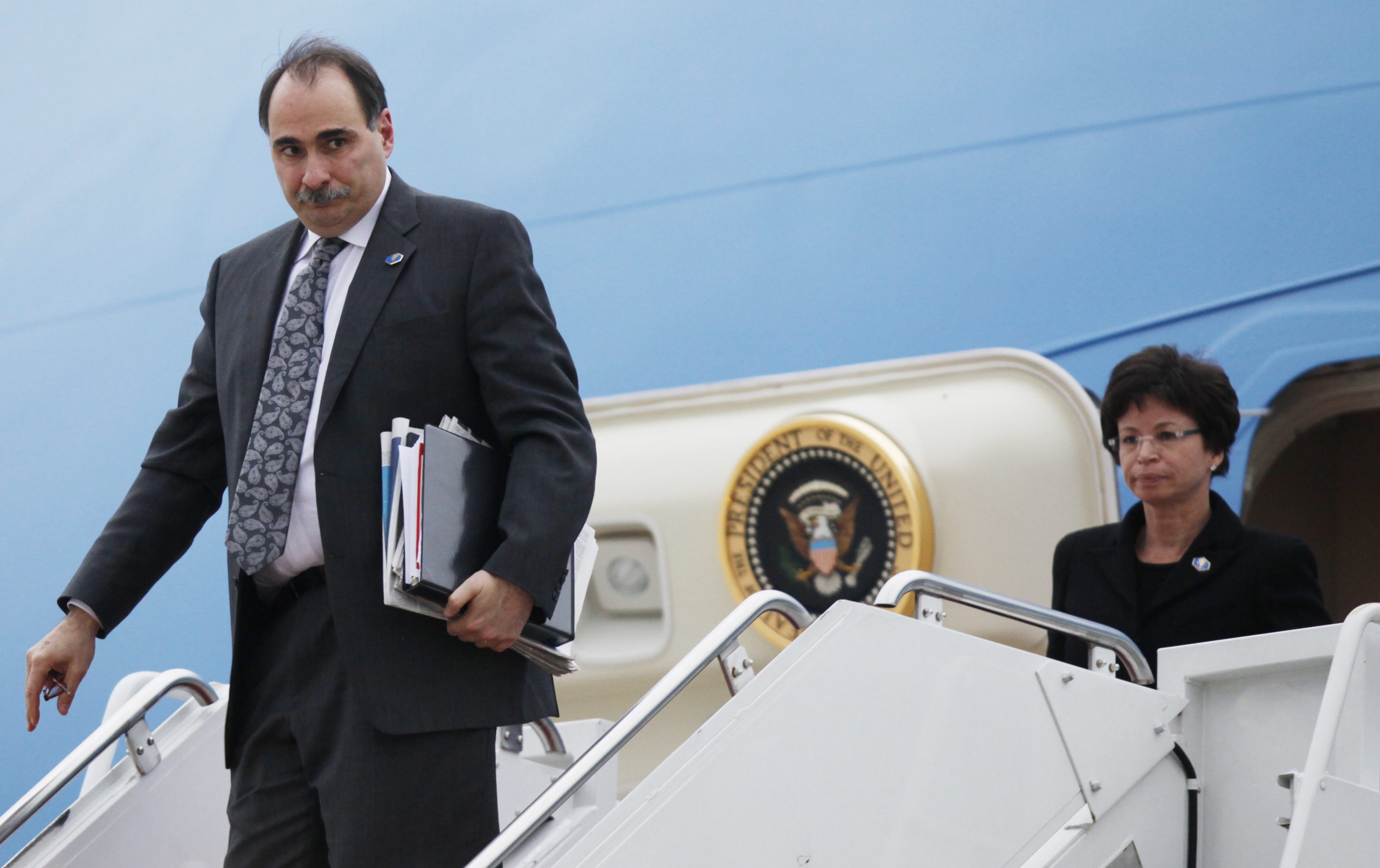 Top Obama campaign aides face off in British elections