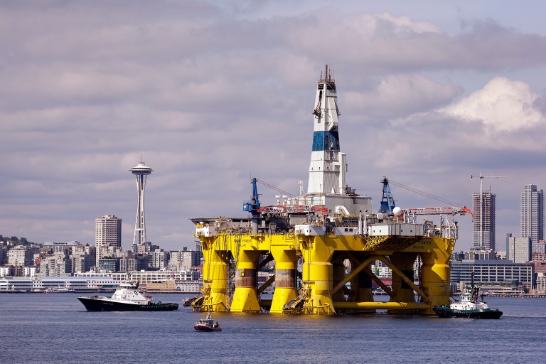 House lawmakers want to require offshore oil and gas leasing to be moved online with a year. (AP Photo/Elaine Thompson)