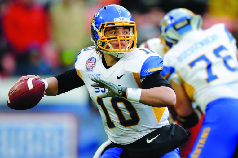 Nick Wass/AP
David Fales threw for a Military Bowl record 395 yards and two touchdowns in leading San Jose State to a victory over Bowling Green.