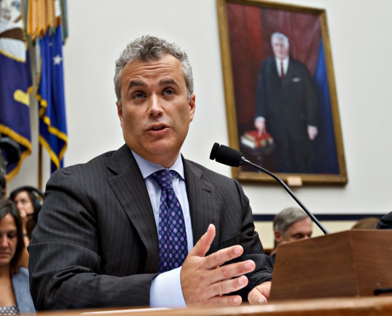 FILE - In this Aug. 1, 2012 file photo, Jeffrey Zients testifies on Capitol Hill in Washington. President Barack Obama is calling Zients to help correct problems with the new federal health care website. The White House says Zients will assist a team that is said to be working around the clock on the site, www.healthcare.gov. (AP Photo/J. Scott Applewhite, File)