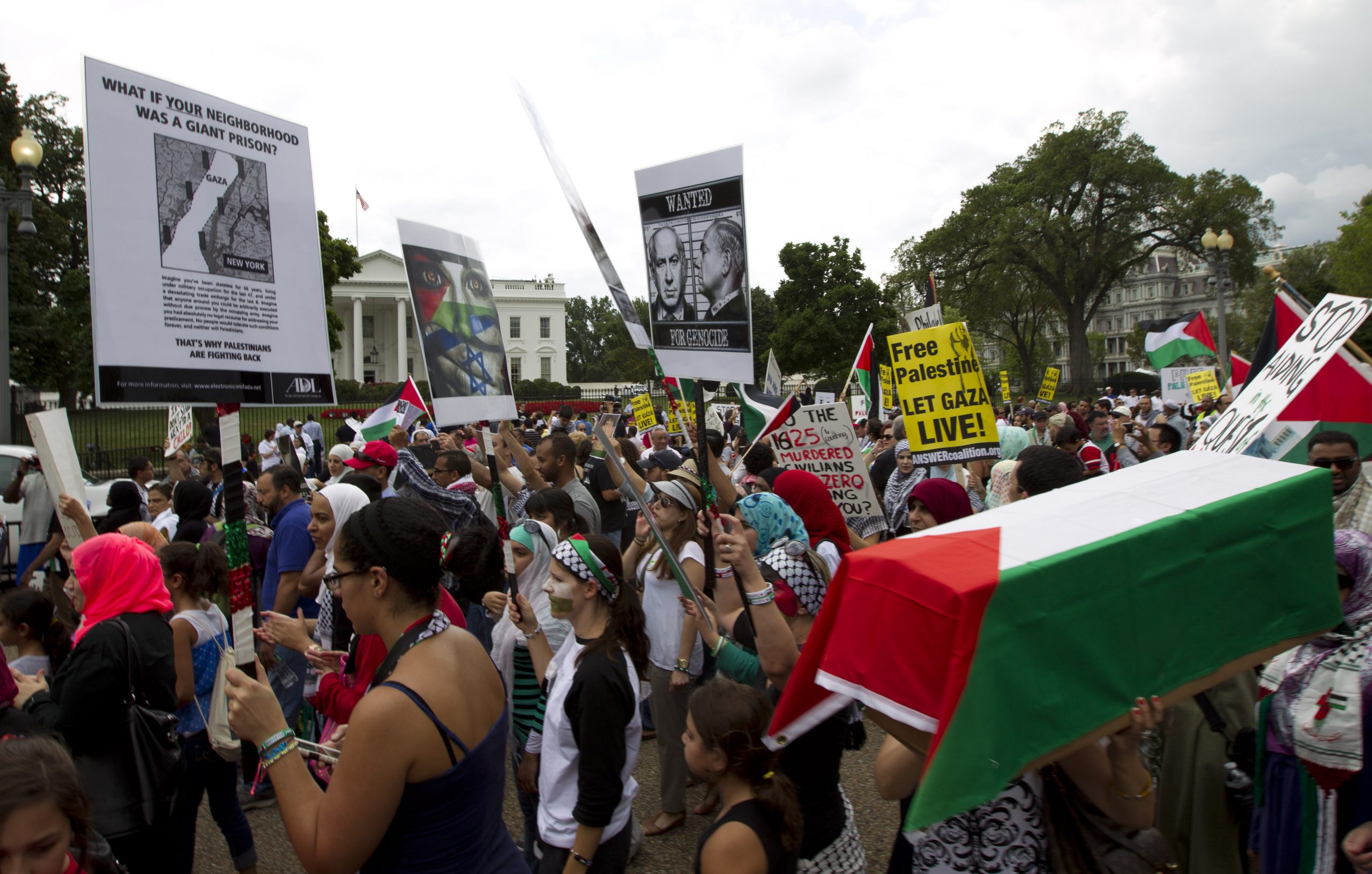 Gaza protest fills square outside White House