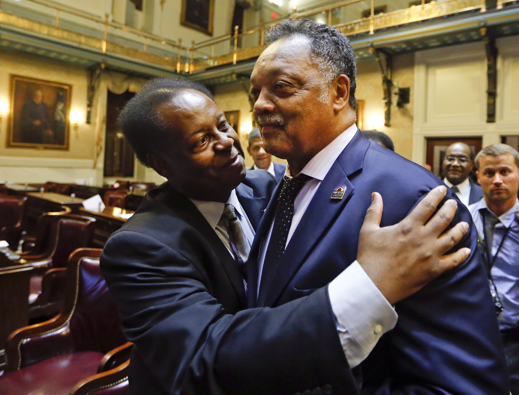 South Carolina House approves bill to remove Confederate flag