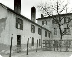 Slave fireplaces unearthed near White House