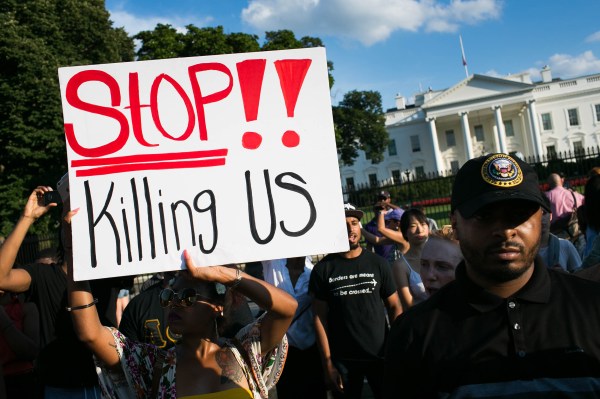 Democrats call on Trump to take down fence closing off park near White House