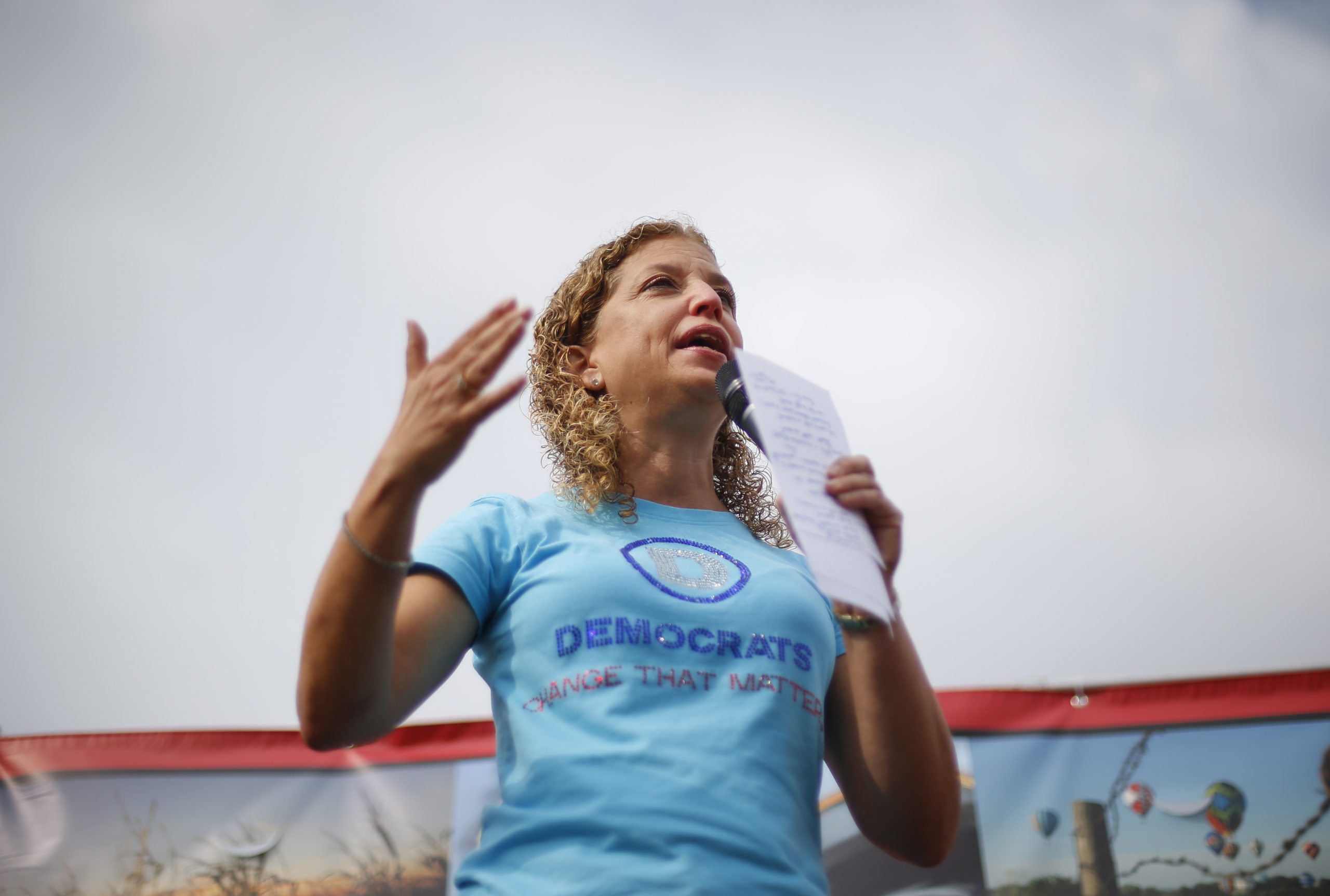 Group pushes investigation of DNC’s illegal immigrant hire