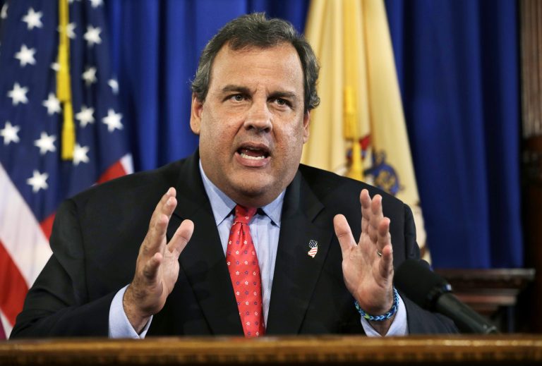 New Jersey Gov. Chris Christie asserted that Americans are sick and tired of both political parties in Washington, D.C., as the government shutdown continues in its third week. (Screenshot: Fox News)