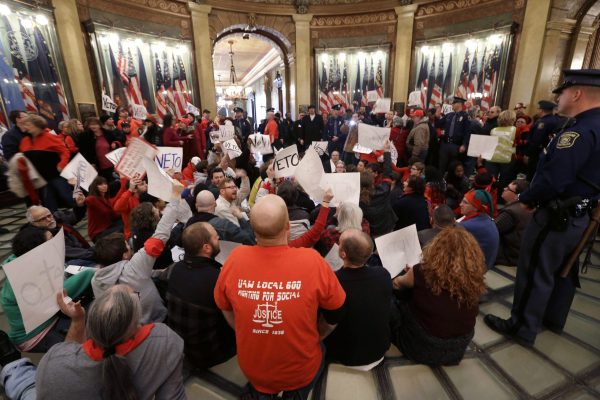 Opting out of union no easy task for Michigan teachers