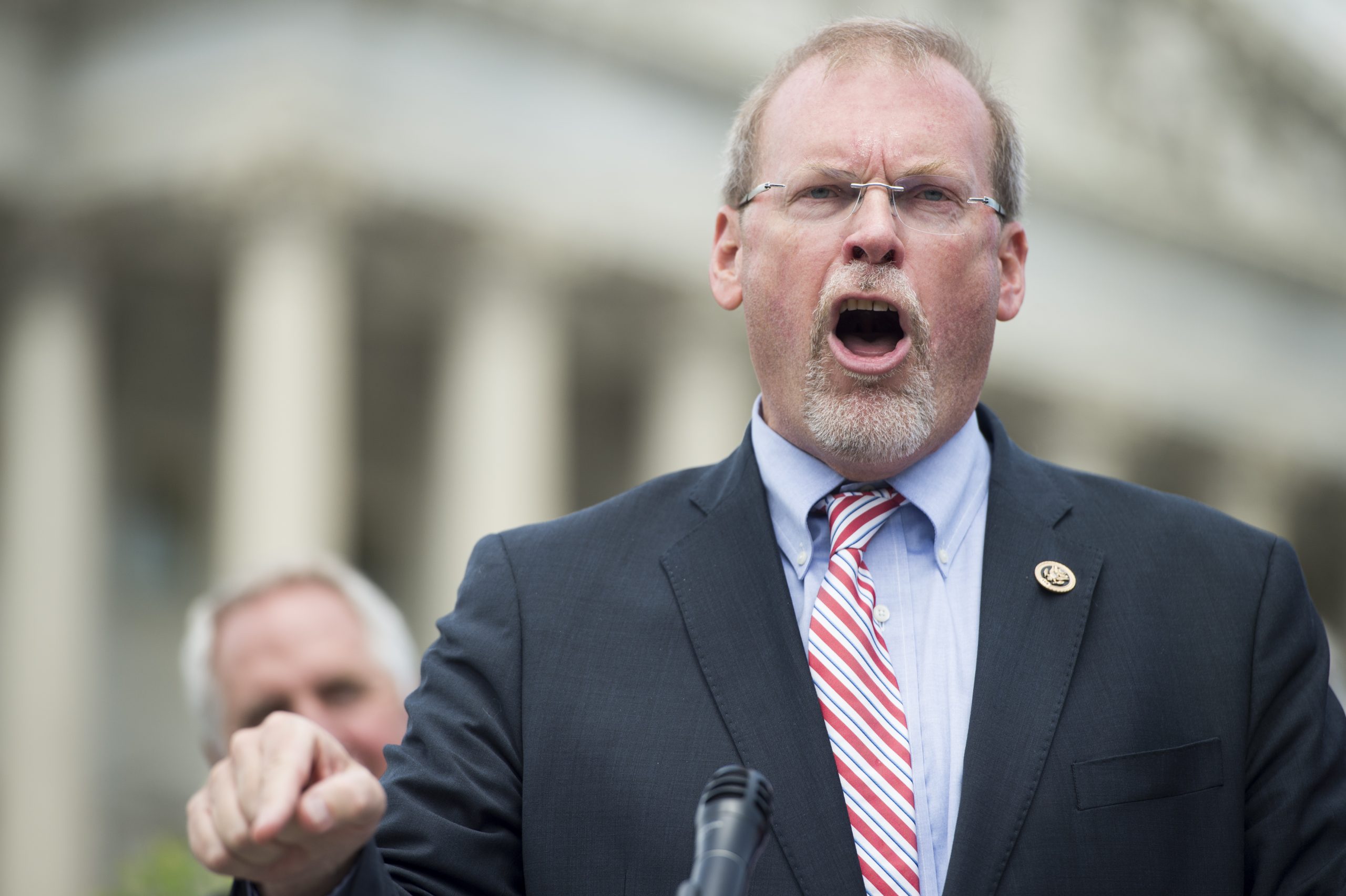 Congressmen push to slash the EPA by 15%
