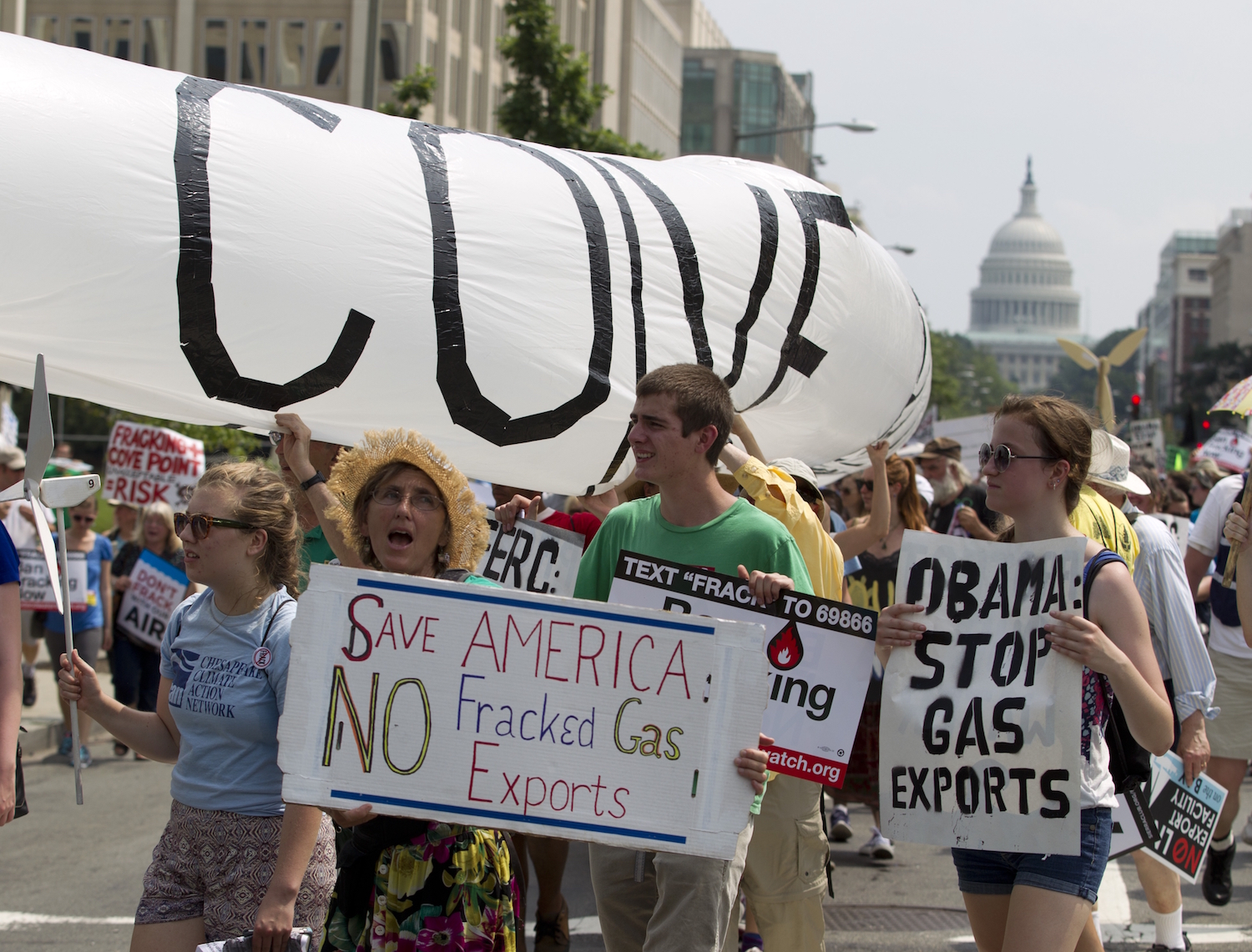 Greens bombard Dems to include fracking ban in platform