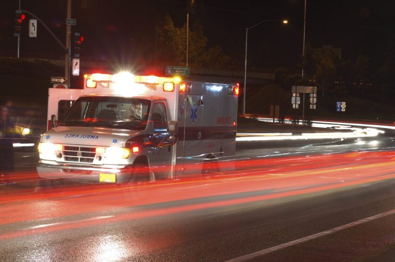 An injured D.C. police officer had to wait 18 minutes for an ambulance to come from another jurisdiction after being struck by a car in Southeast D.C. (Photo: Thinkstock)