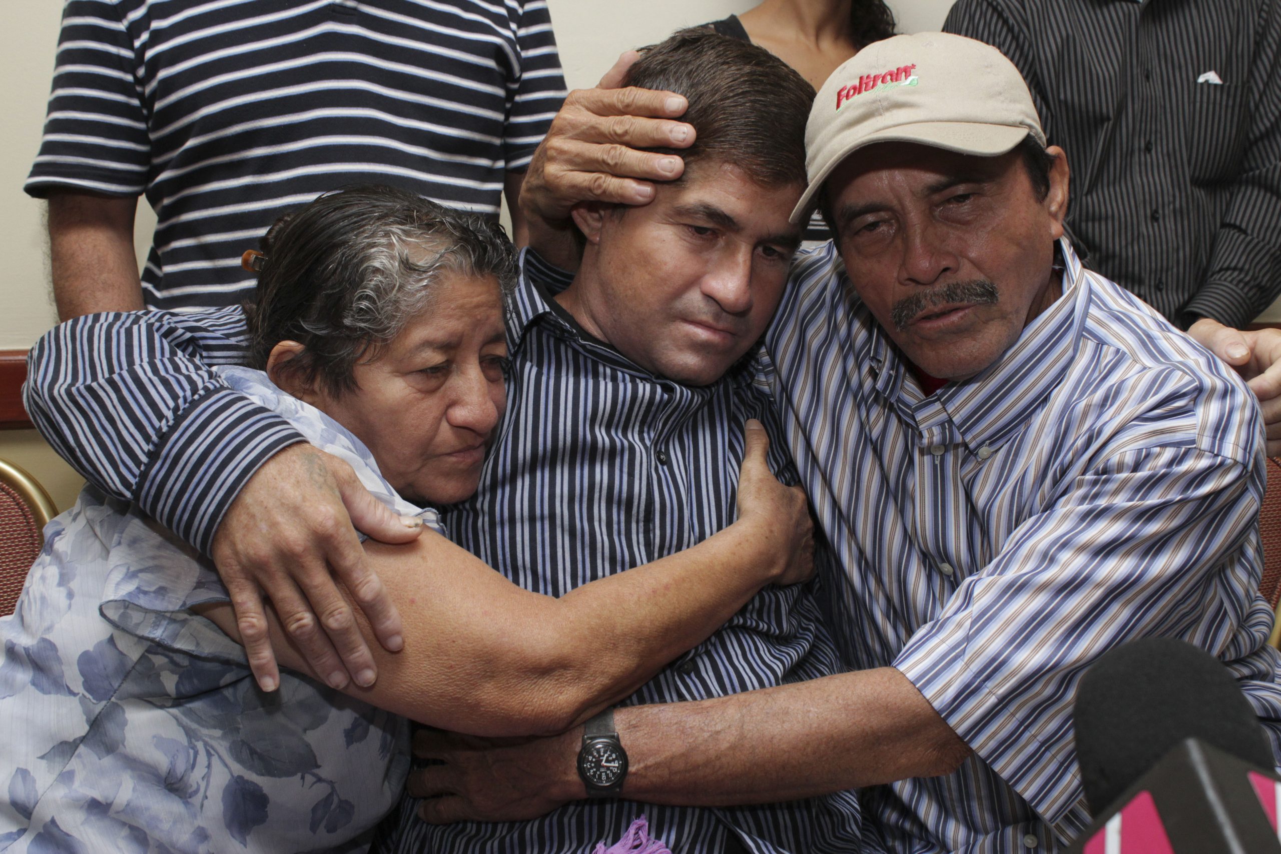 Salvadoran sea survivor leaves hospital