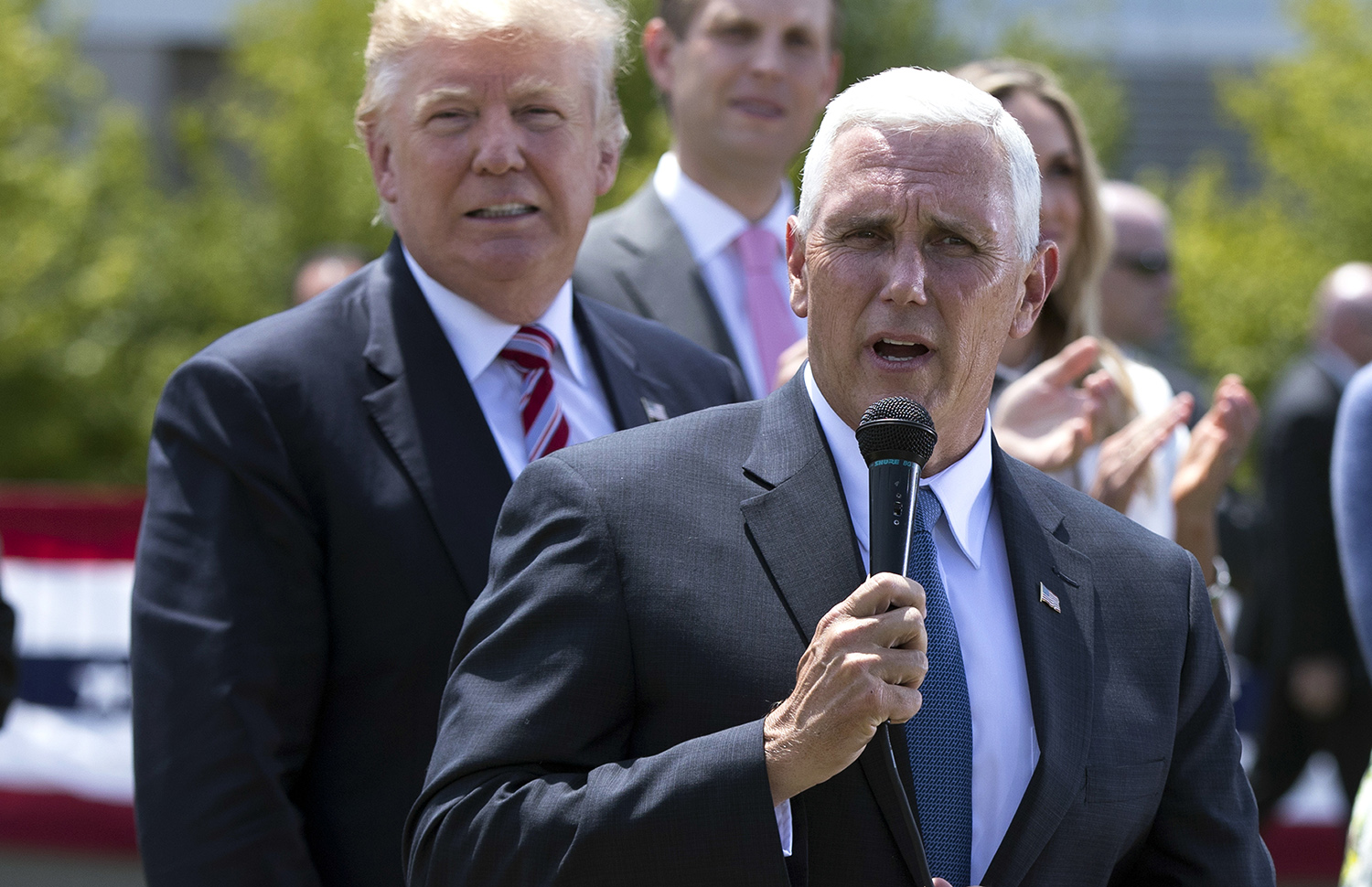 Pence’s big moment — to reassure conservatives, set convention right