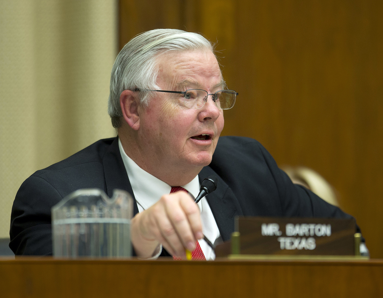 Rep. Joe Barton seeks to shorten Medicaid expansion transition