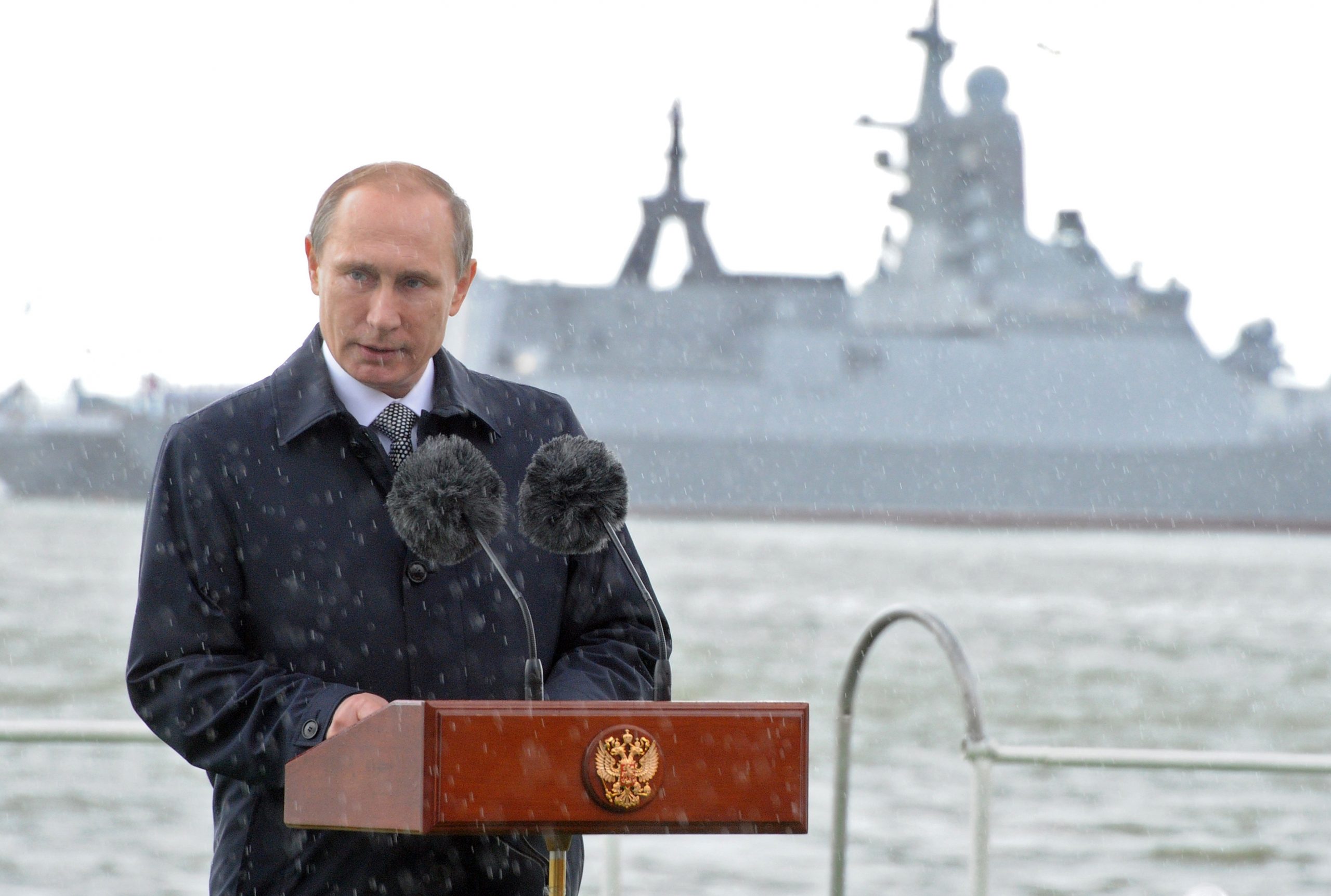 U.S. tightens sanctions against Russia