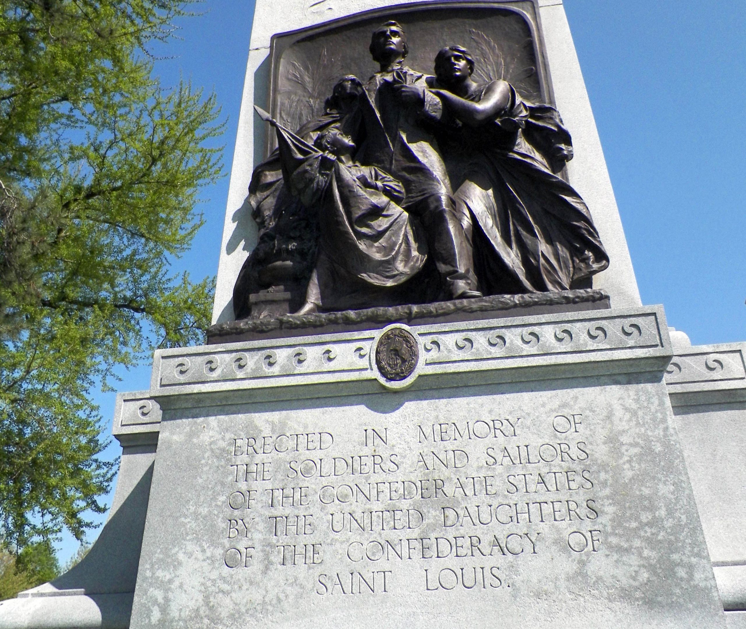 Most oppose removal of Confederate names, landmarks