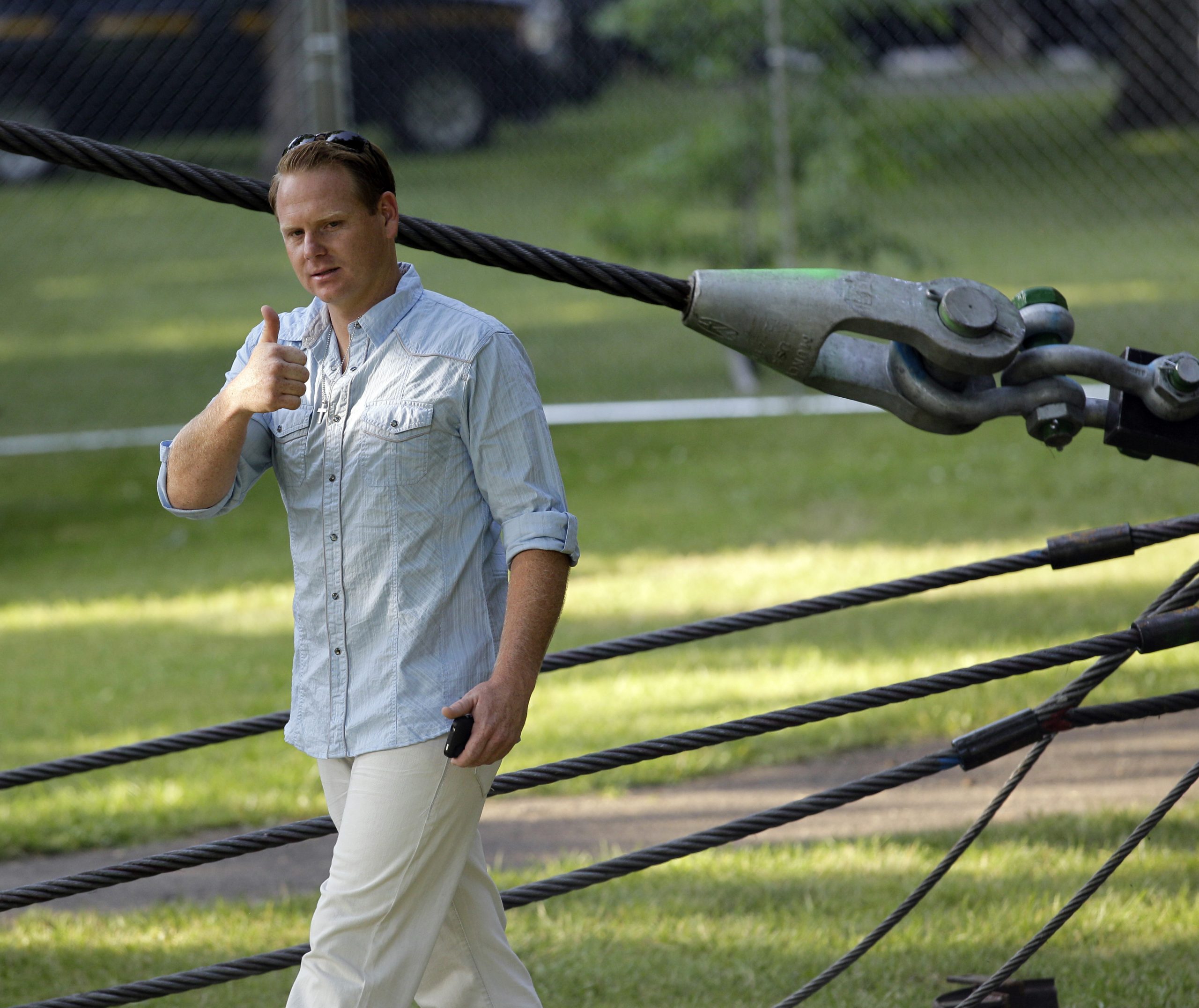 AP Photos: Wallenda’s trek across Niagara Falls