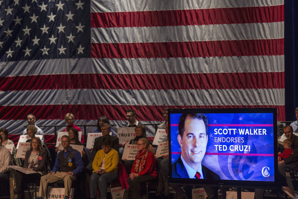 Cruz benefits from Walker’s union battles