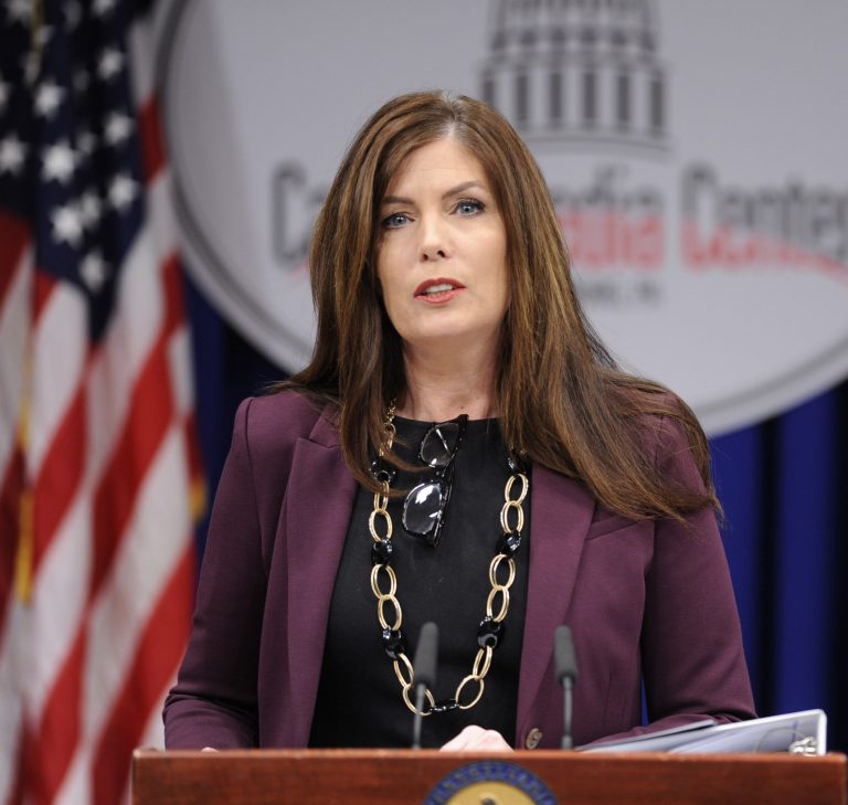 Pennsylvania Attorney General Kathleen Kane on Sunday defended her office's decision not to pursue criminal charges in an investigation into whether four Democratic state lawmakers from Philadelphia accepted illegal payments. (AP Photo/Bradley C  Bower)