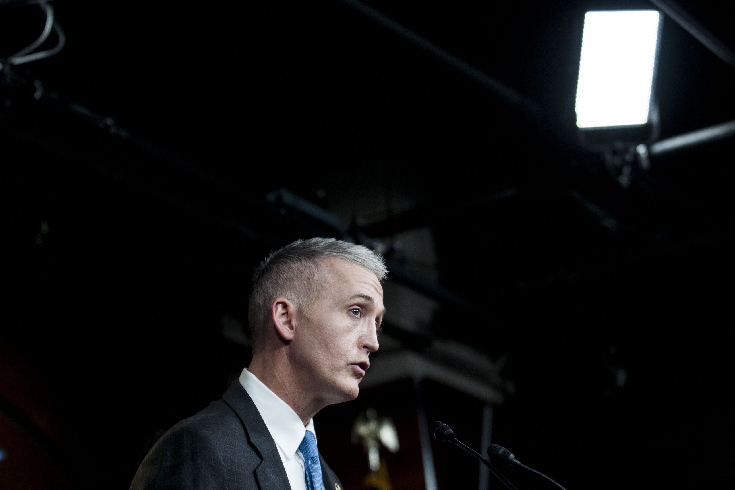 Trey Gowdy delivers subpoena demanding testimony from Blumenthal