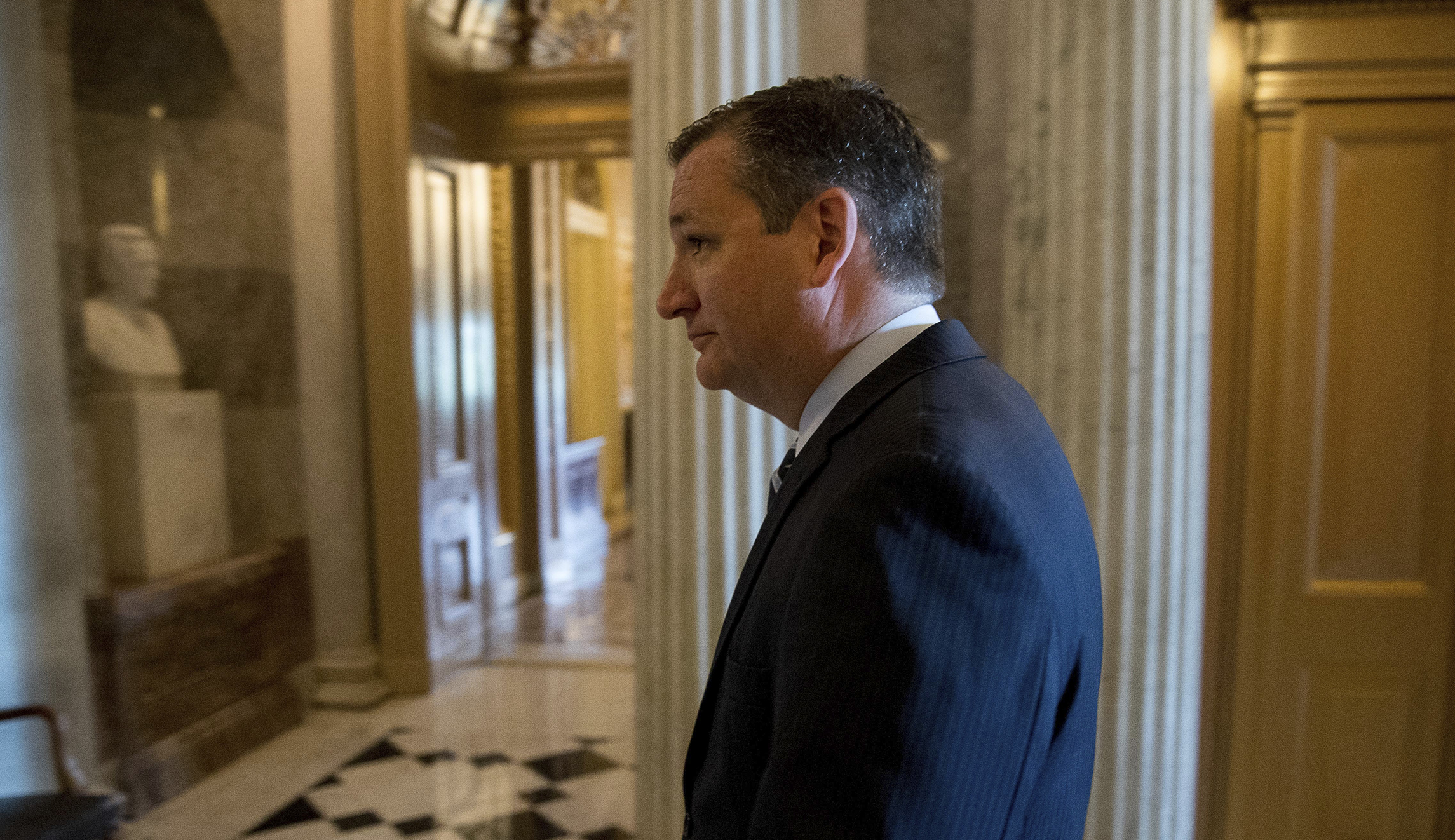 Ted Cruz abandons Roy Moore: ‘Grown men don’t typically sign high school girls’ yearbooks’