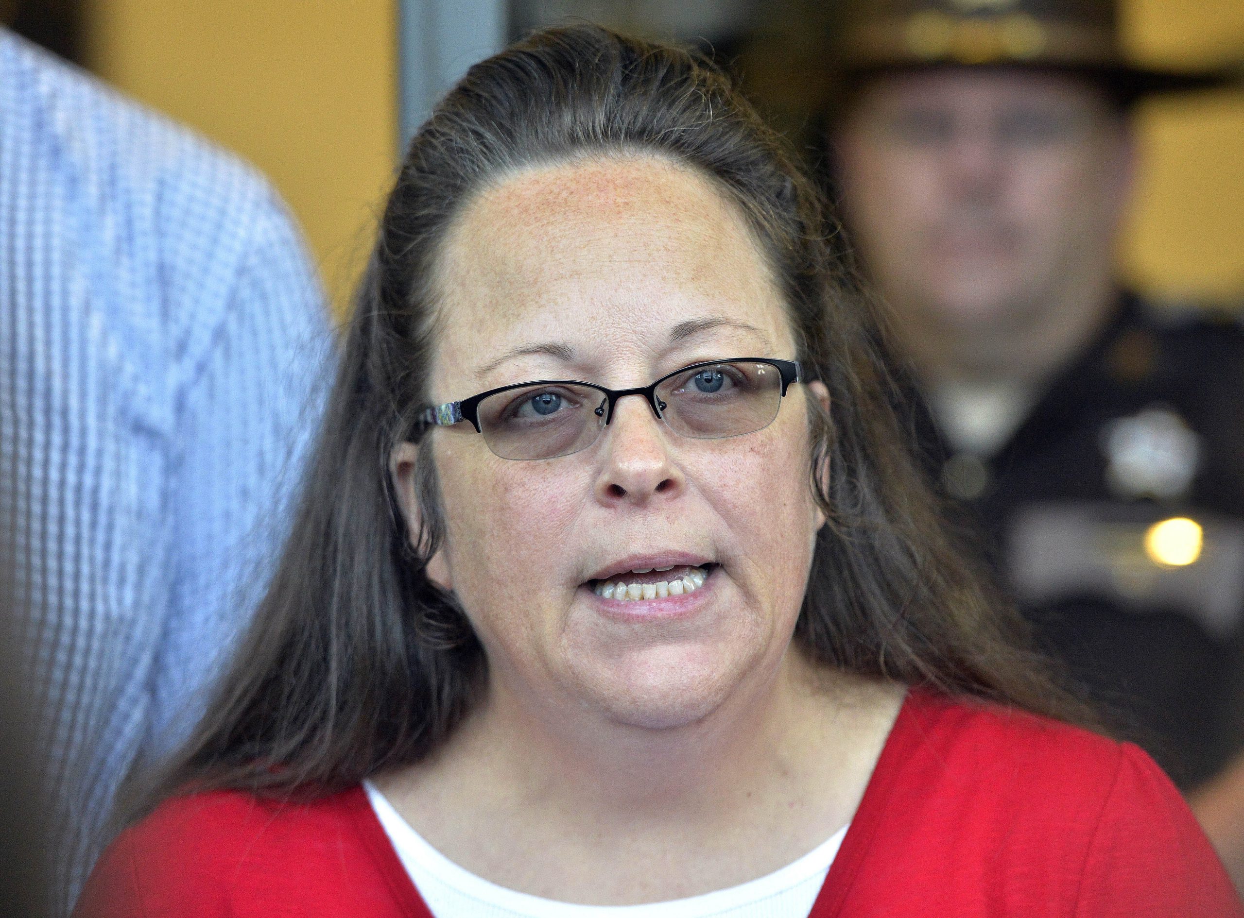 Vatican: Pope’s meeting not a full endorsement of Kim Davis