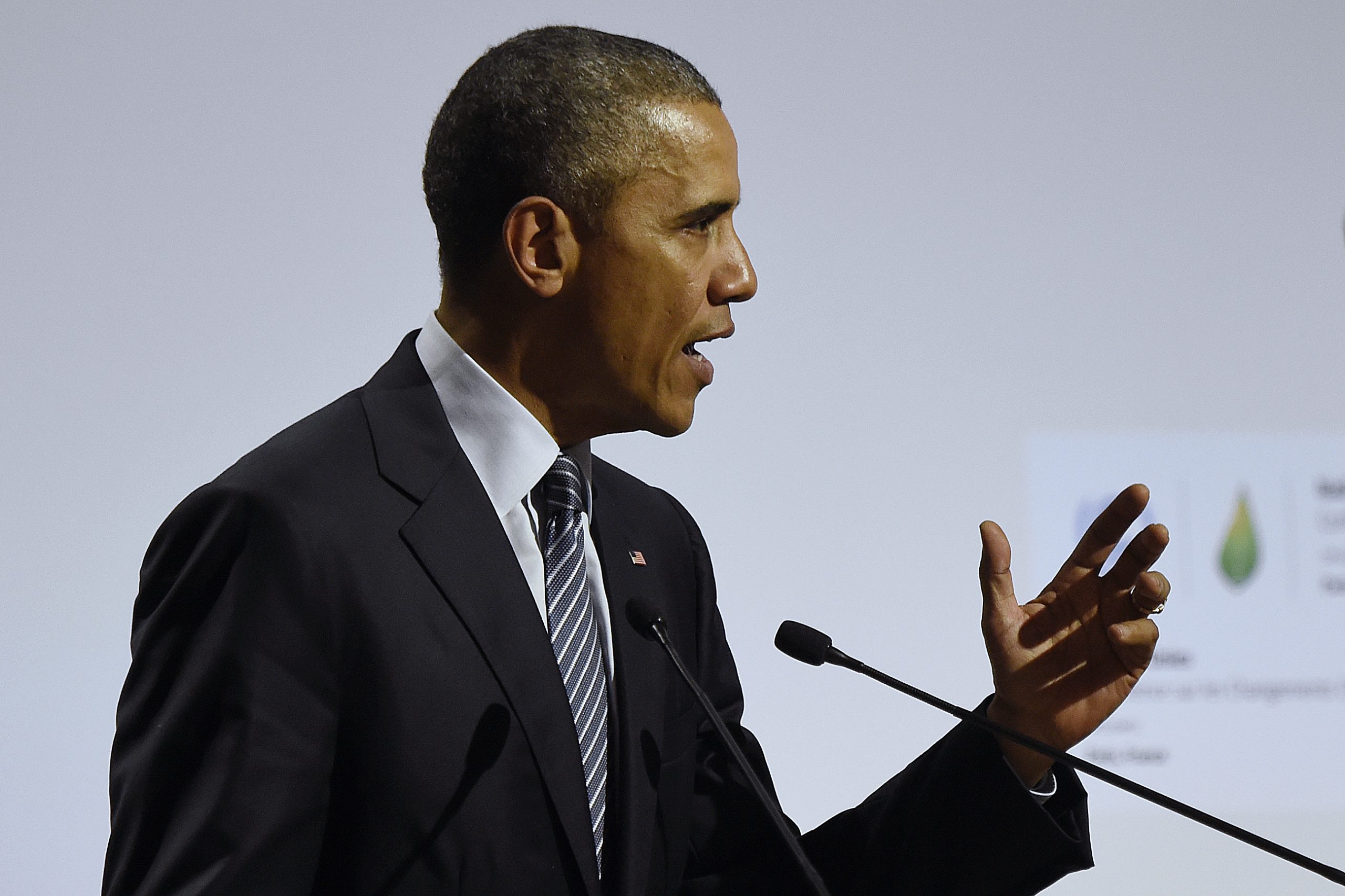 White House threatens to veto House energy bill