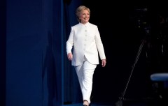 ABC’s embarrassing article about Clinton’s white pantsuit