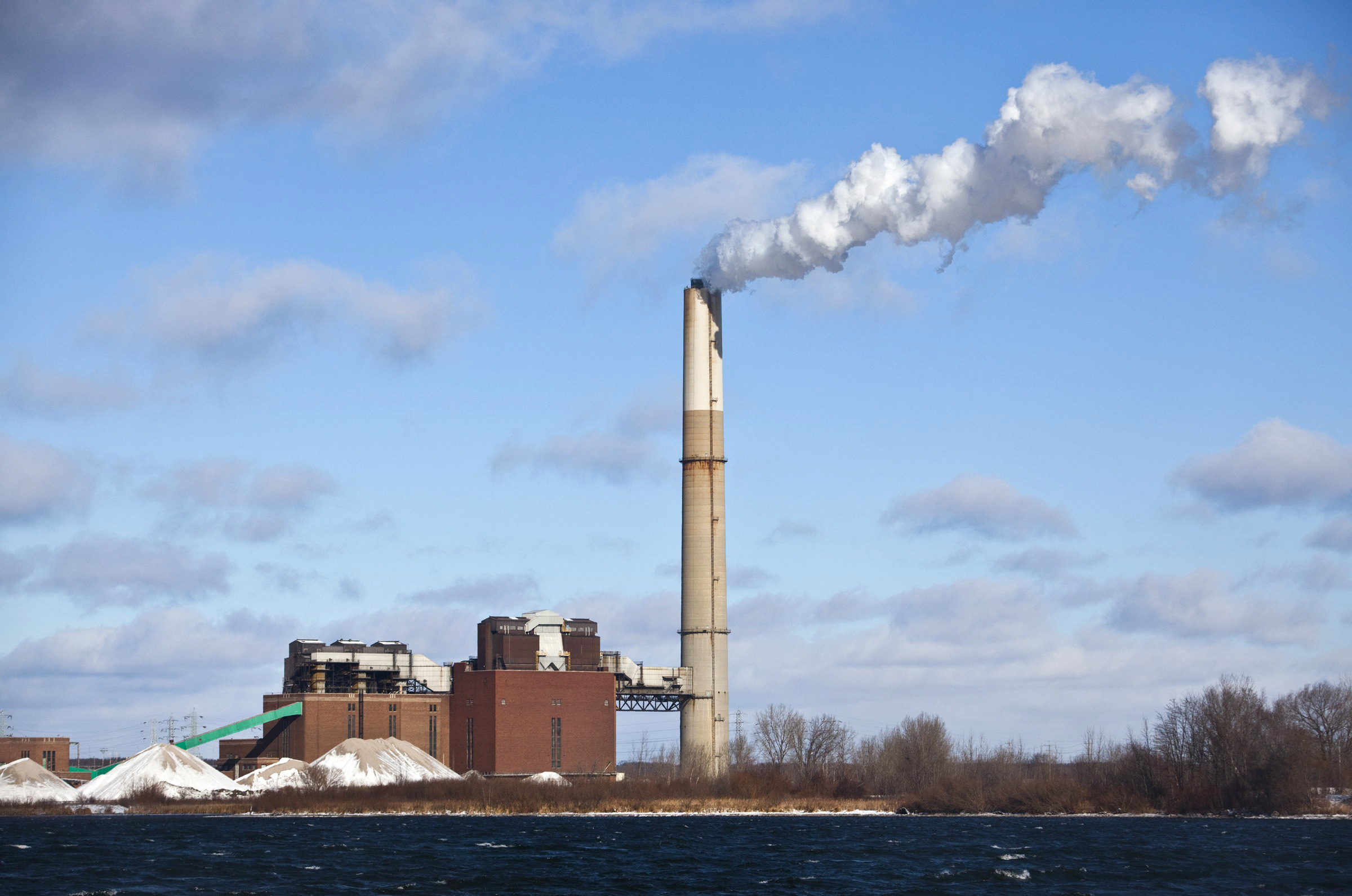 Energy plan stalls over deadline to shutter coal plants