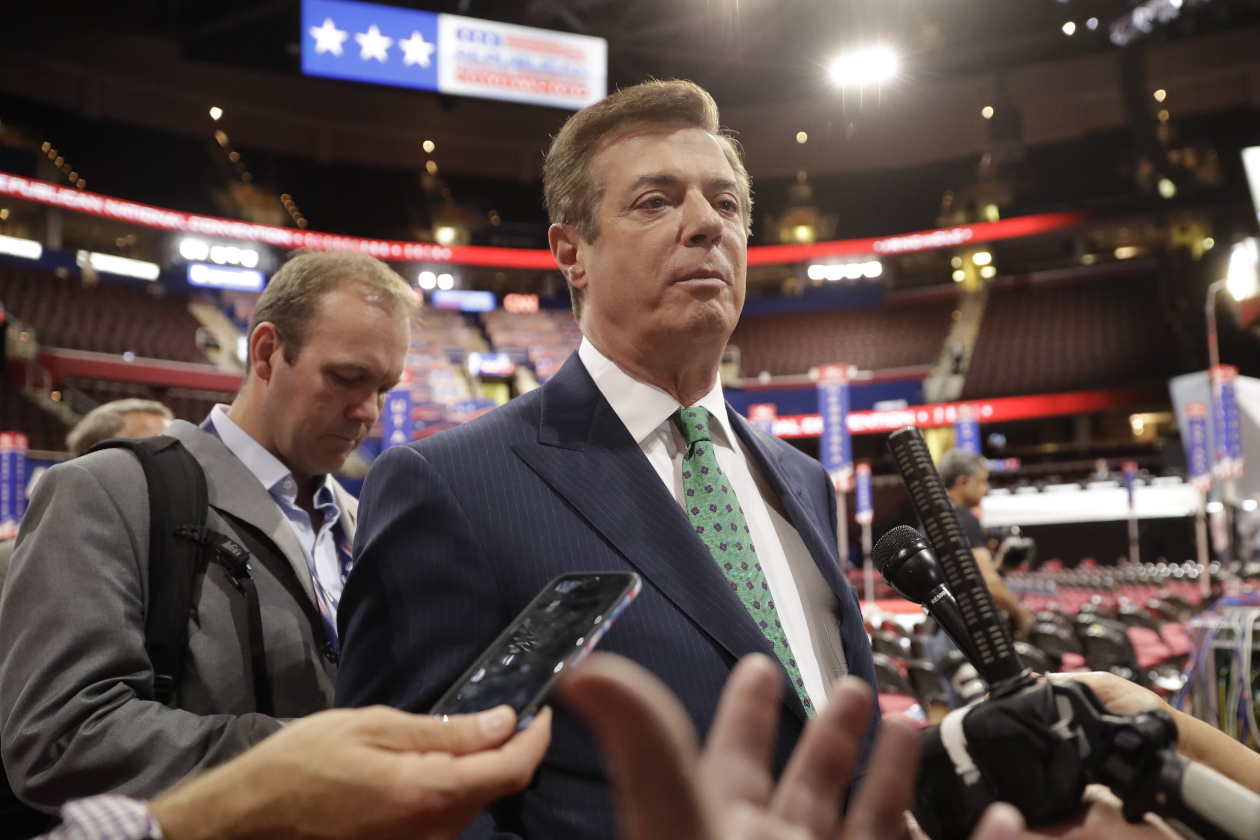 Robert Mueller’s team is going back more than a decade in Paul Manafort investigation
