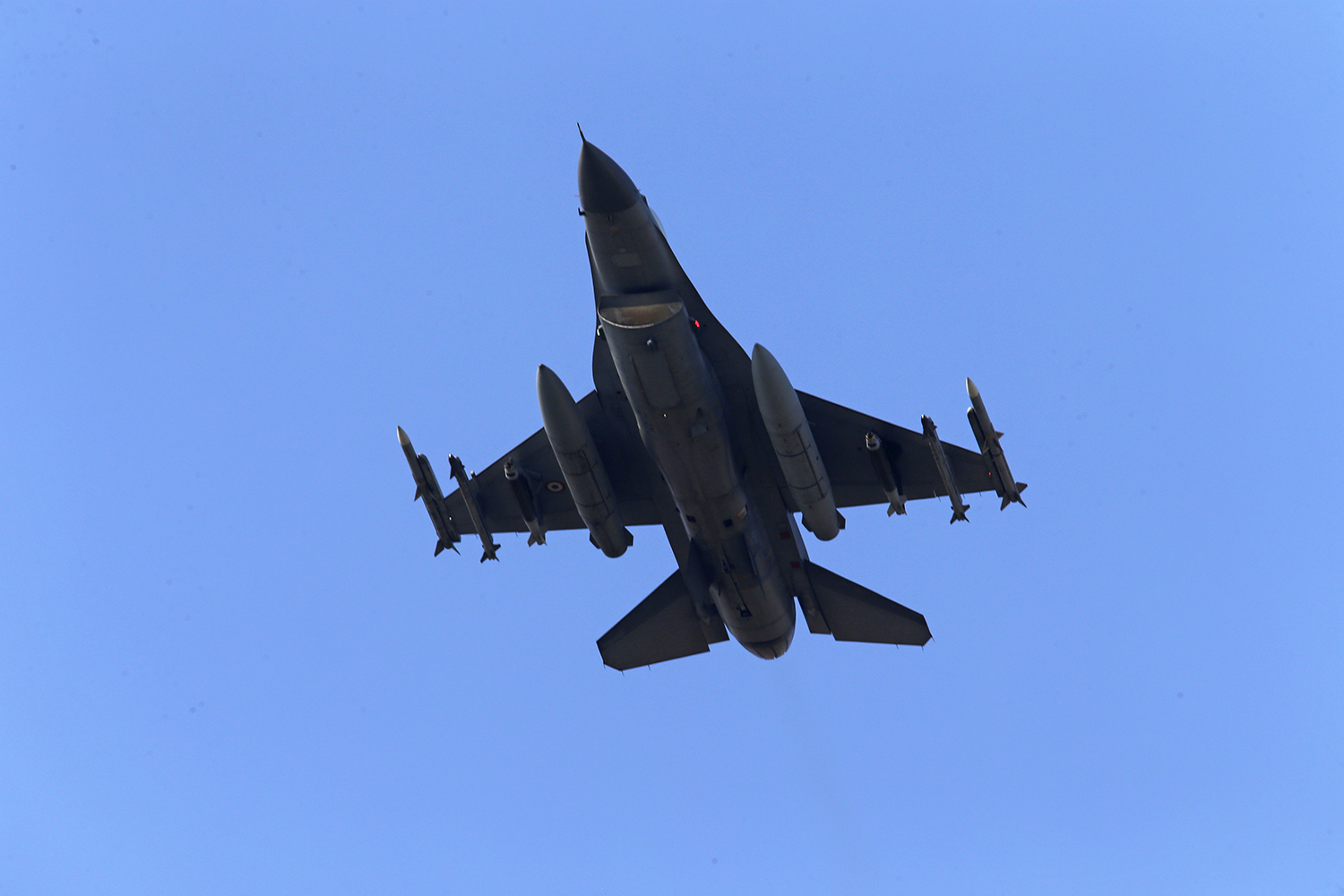 Turkey bombs US-backed forces in Iraq