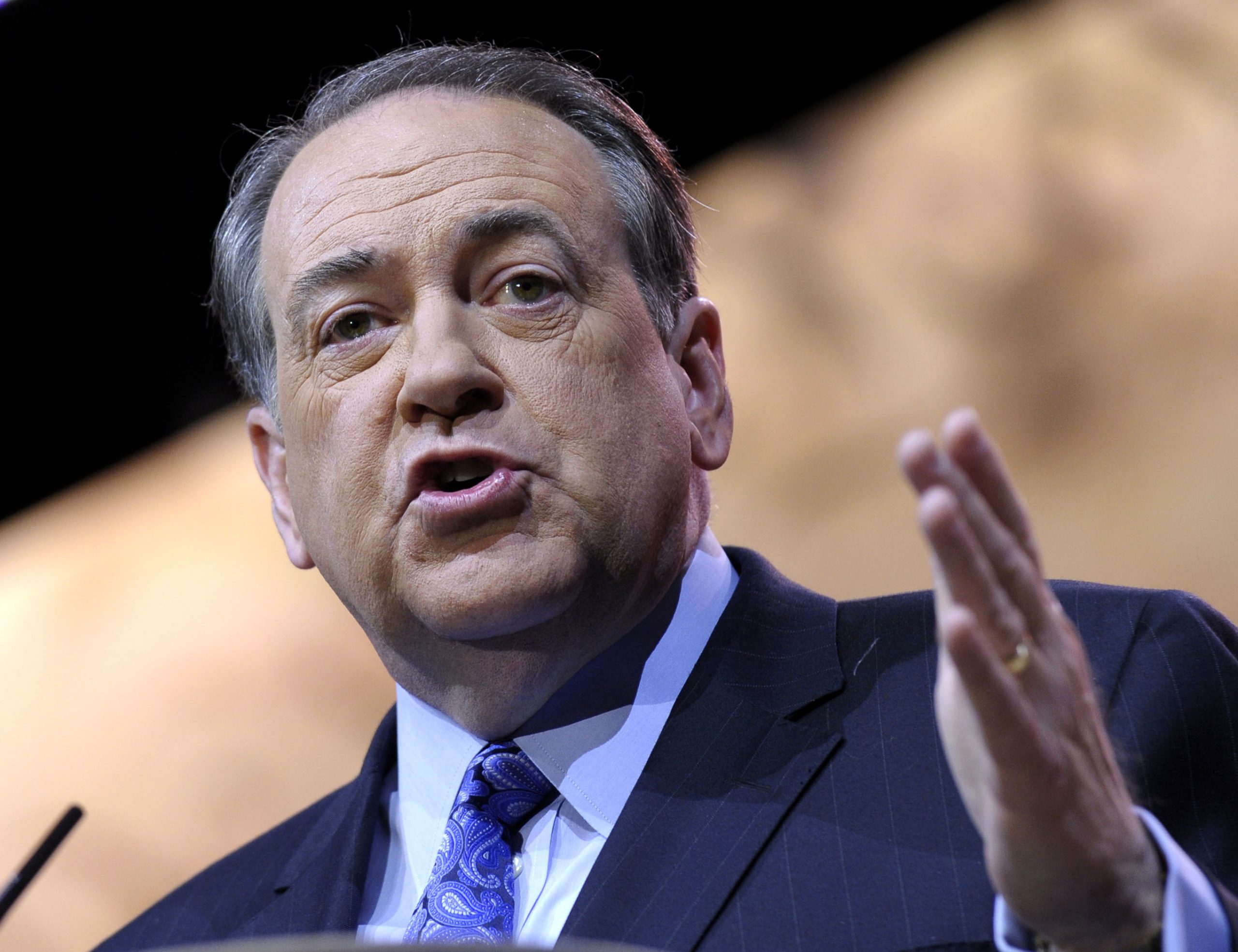Huckabee calls for term limits for justices