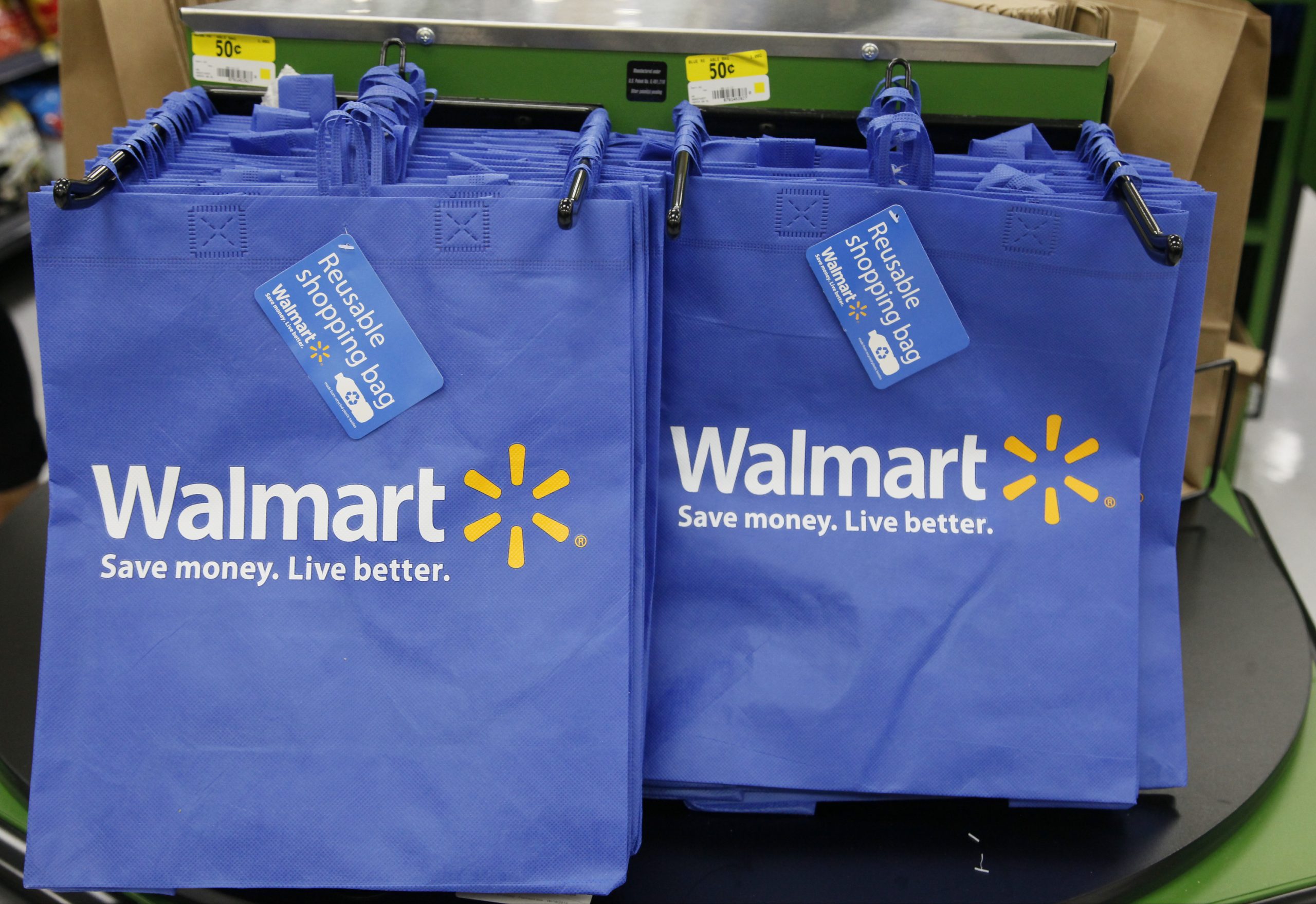 Macy’s joining Walmart on Thanksgiving energizes labor