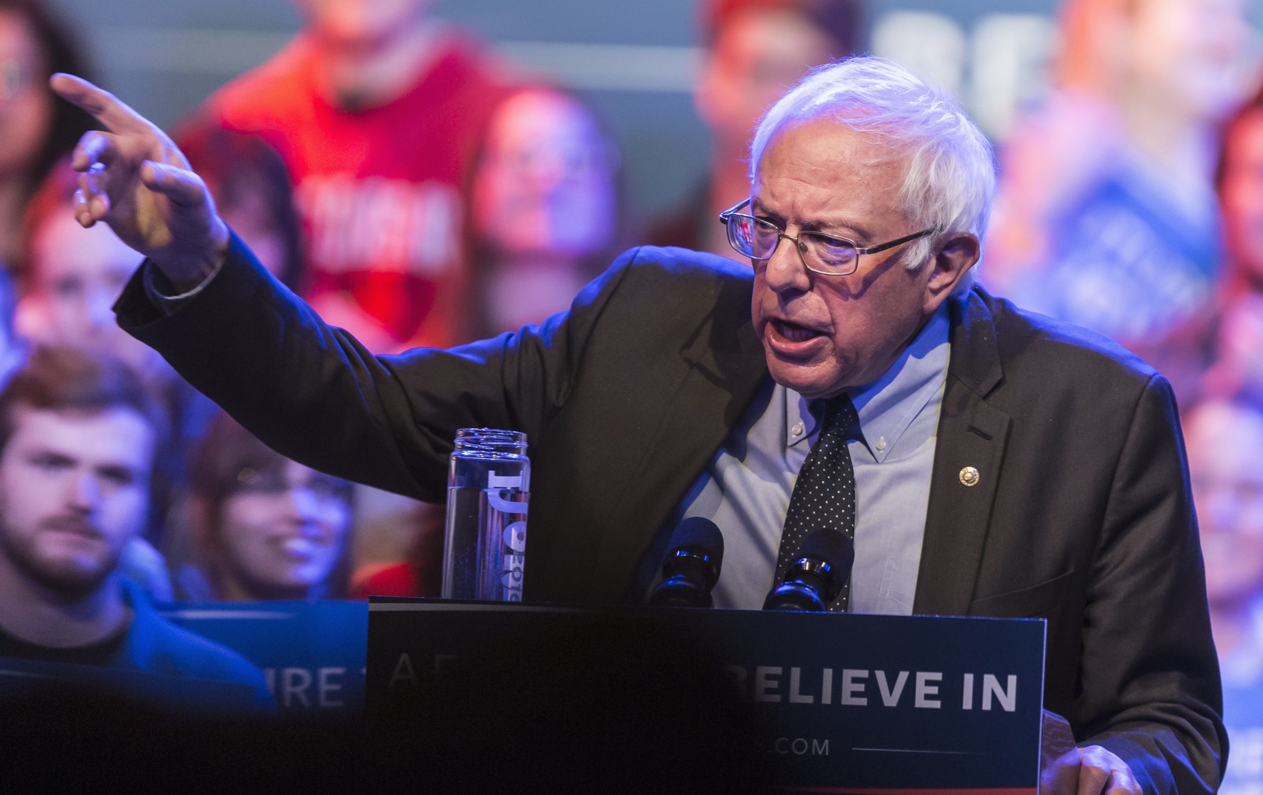 Sanders breaks his own record, raises $44 million in March