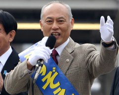 Tokyo chooses governor in test for anti-nuke vote