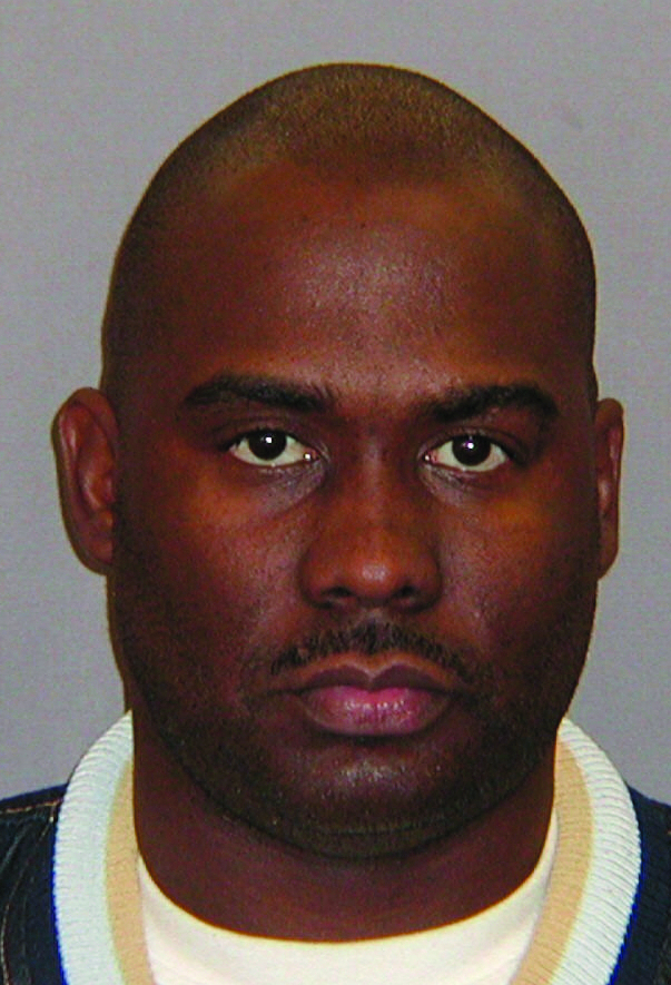 Marshals seek to wipe smile off fugitive forger