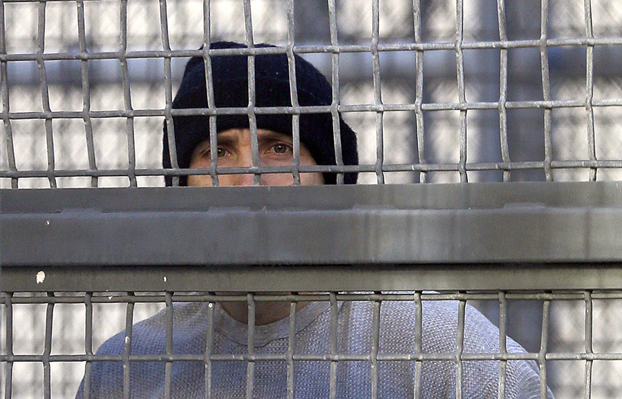 Task force: End mandatory minimums to cut prison population