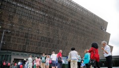 Trump ratchets up battle against Smithsonian museums