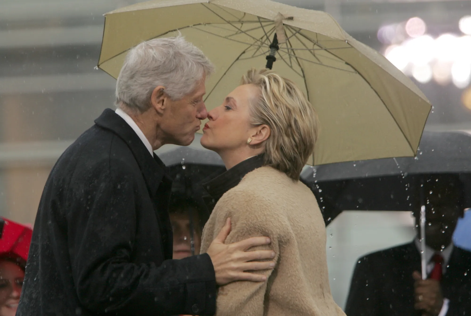 Clinton campaign promotes ‘Bill and Hillary’s love story’