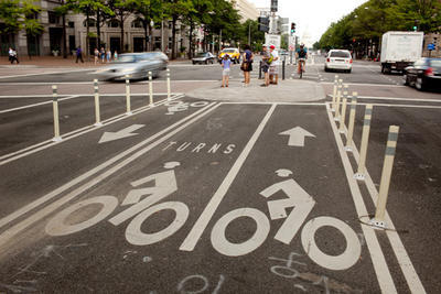 NextImg:Bike washing stations are not what blue cities need