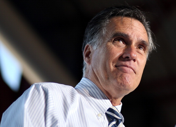 Obama hosts Romney for lunch at White House