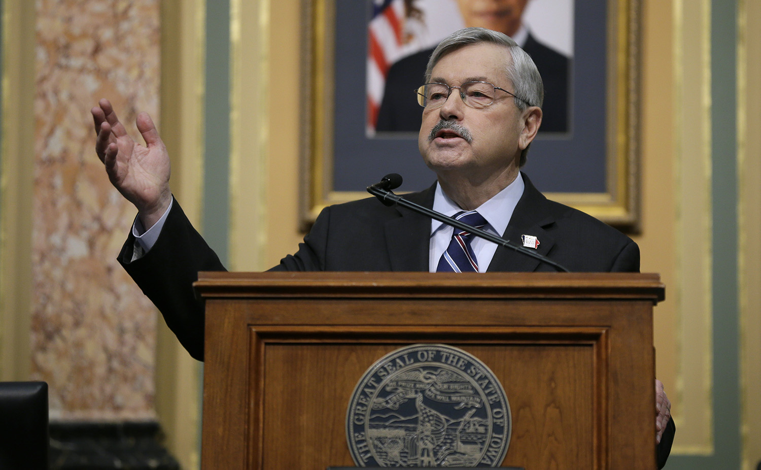 Branstad: Pence will paint Iowa red for Trump in November