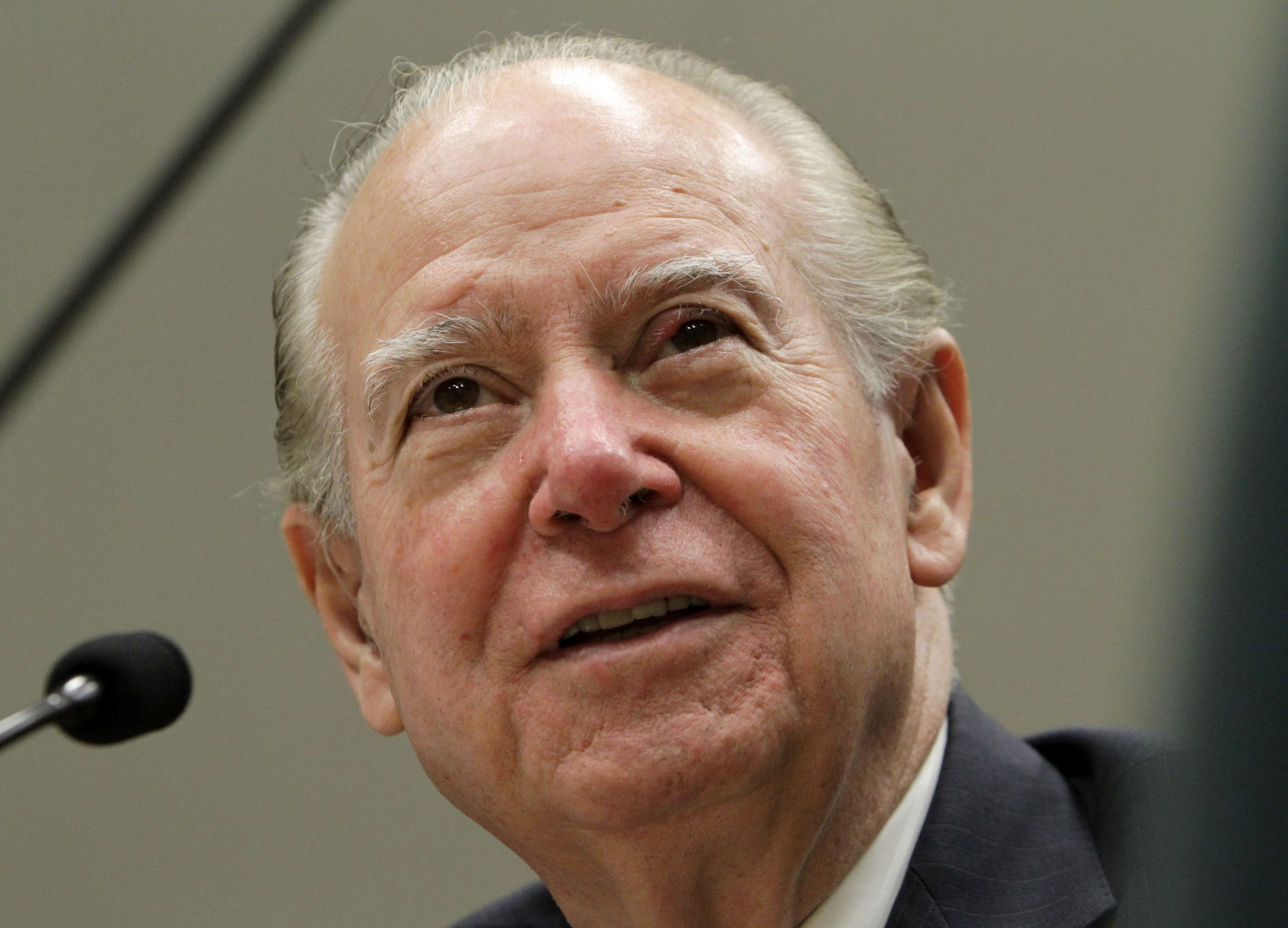 Latinos want US to sue over LA supervisors’ board